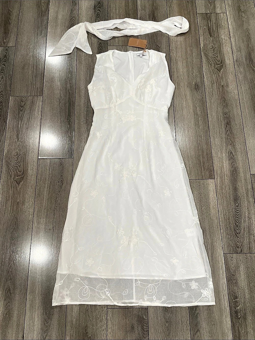 RHOHS Embroidered Midi Dress in White Size Small NWT